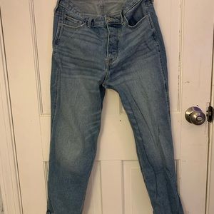 Hollister High-Rise Crop Boyfriend Jeans